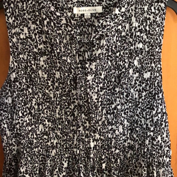 Rose + Olive - Black & White - Size large - Dressy - Picture 2 of 6